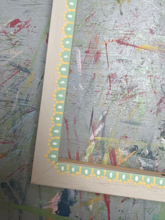 hand-painted frame – green scallops on off white